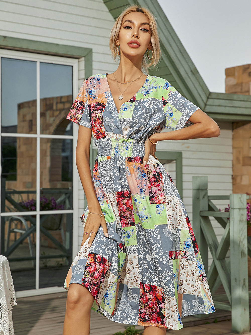 Bloemenprint Jurk - V-Hals Ontwerp & Zacht Stofgevoel
