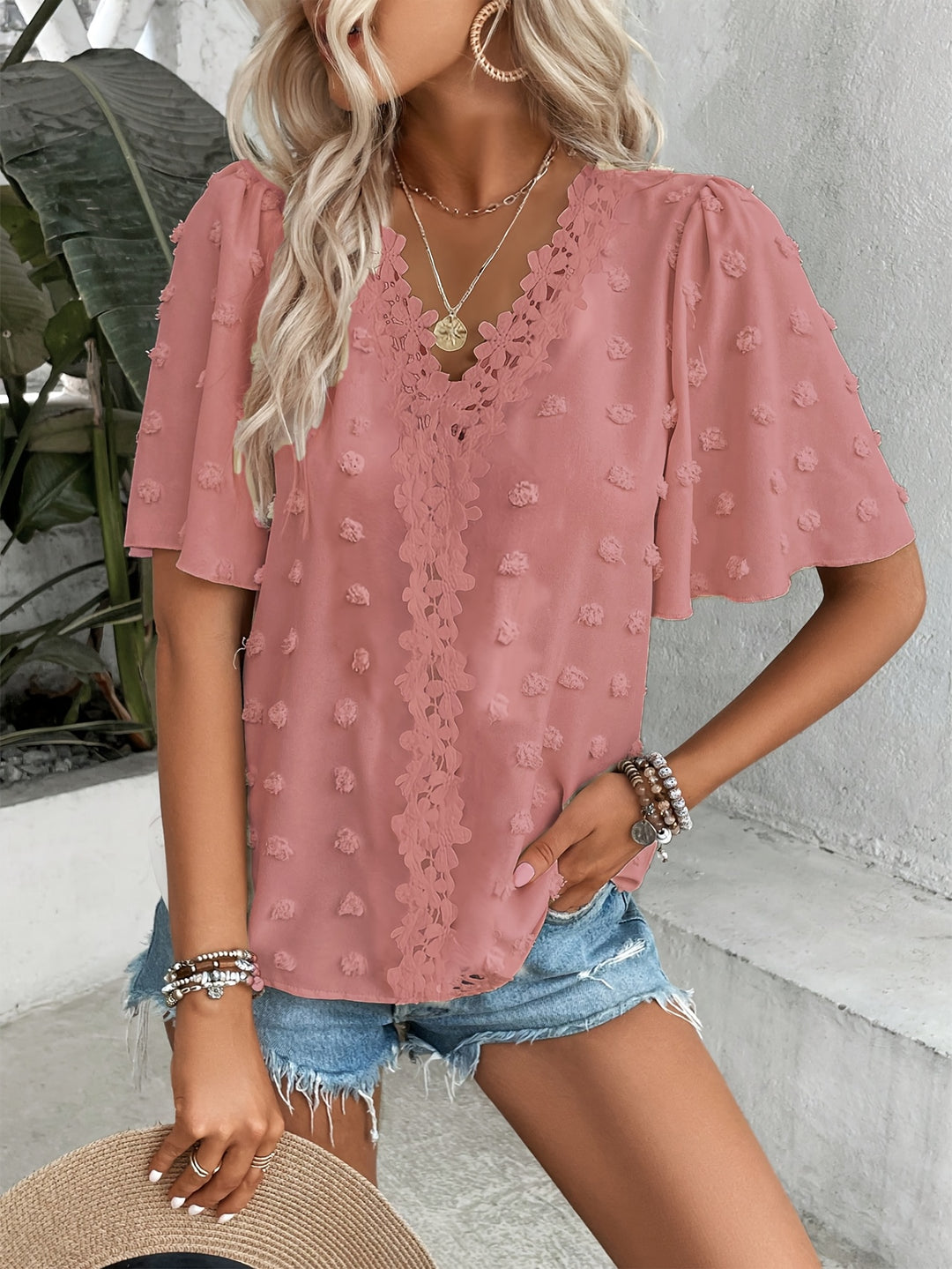 Blouse – Contrasterend Kant & Vlindermouwen Ontwerp
