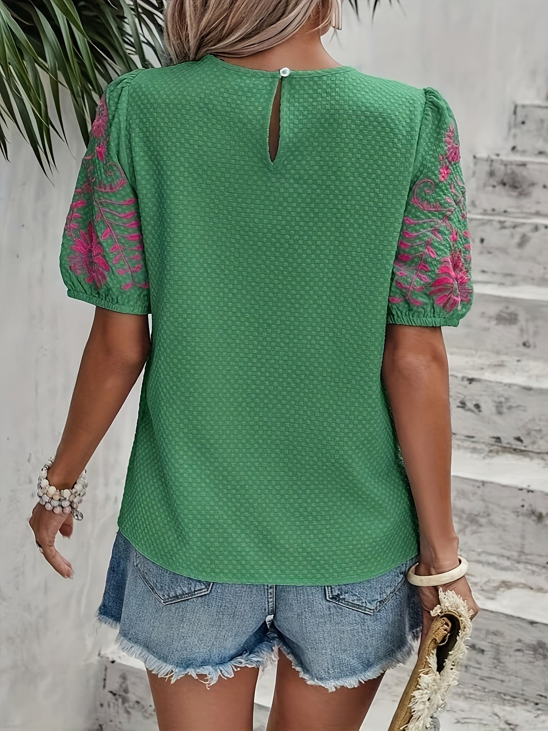 Blouse – Geborduurd Bloemenpatroon & Ademend Materiaal