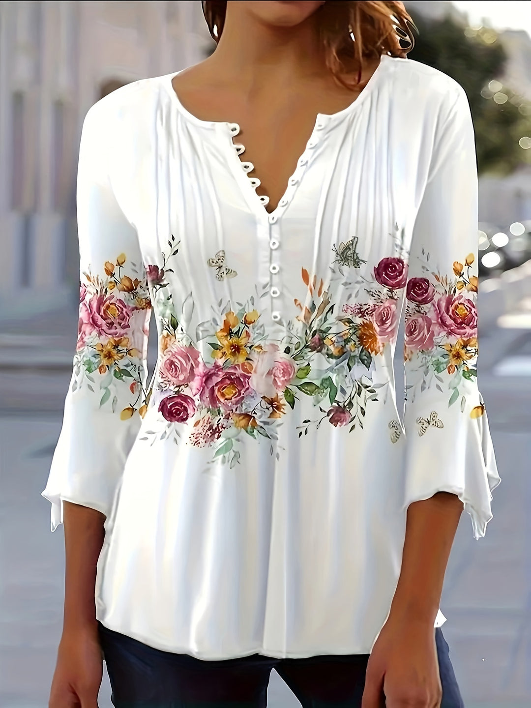 Blouse – Knoopsluiting & Comfortabele Pasvorm met Bloemenprint
