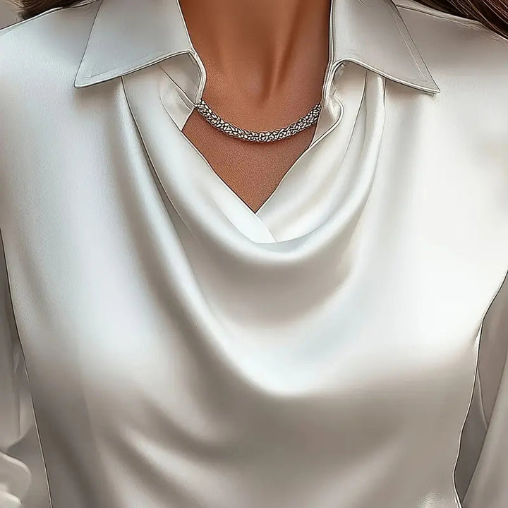 Blouse – Knoopsluiting En Gerimpelde Borst & Flexibele Vorm