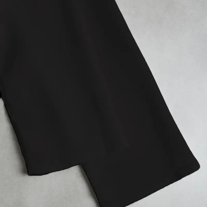 Blouse – Knoopsluiting En Gerimpelde Borst & Flexibele Vorm