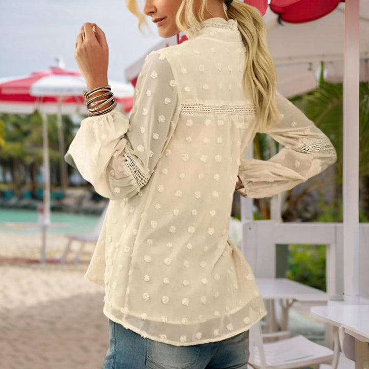 Blouse – V-Hals Met Kantopeningen & Luchtig Draagcomfort