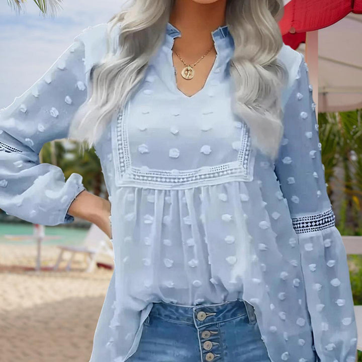 Blouse – V-Hals Met Kantopeningen & Luchtig Draagcomfort