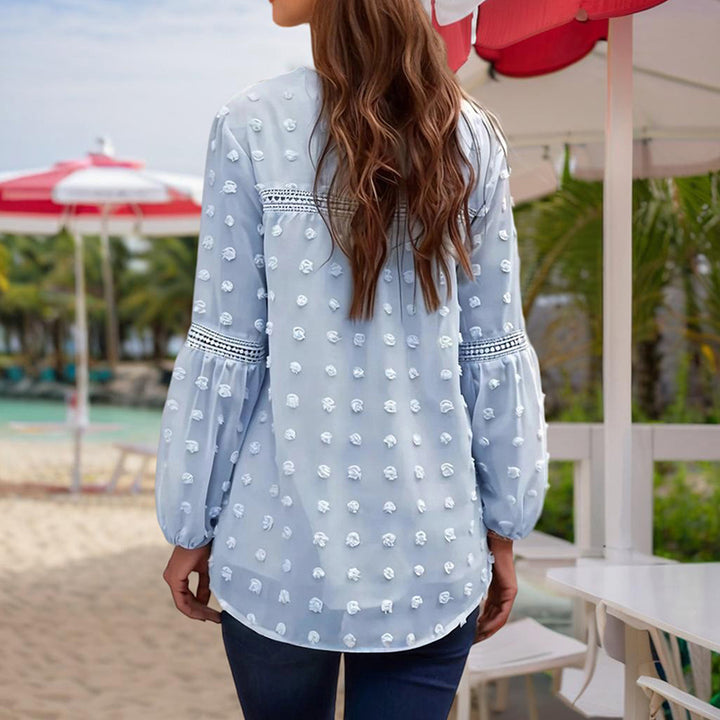 Blouse – V-Hals Met Kantopeningen & Luchtig Draagcomfort