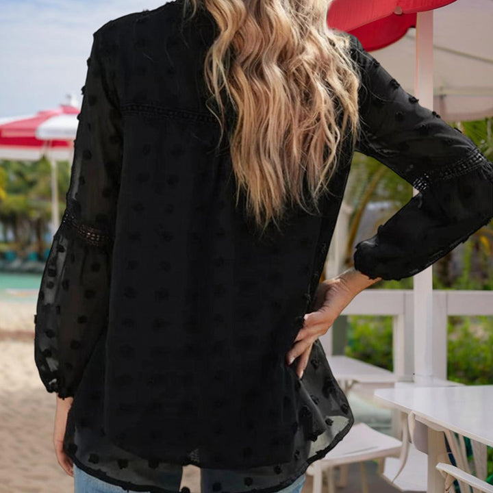 Blouse – V-Hals Met Kantopeningen & Luchtig Draagcomfort