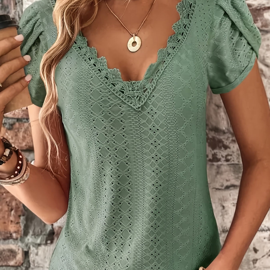 Blouse – V-hals met Kanten Bies & Flexibele Pasvorm