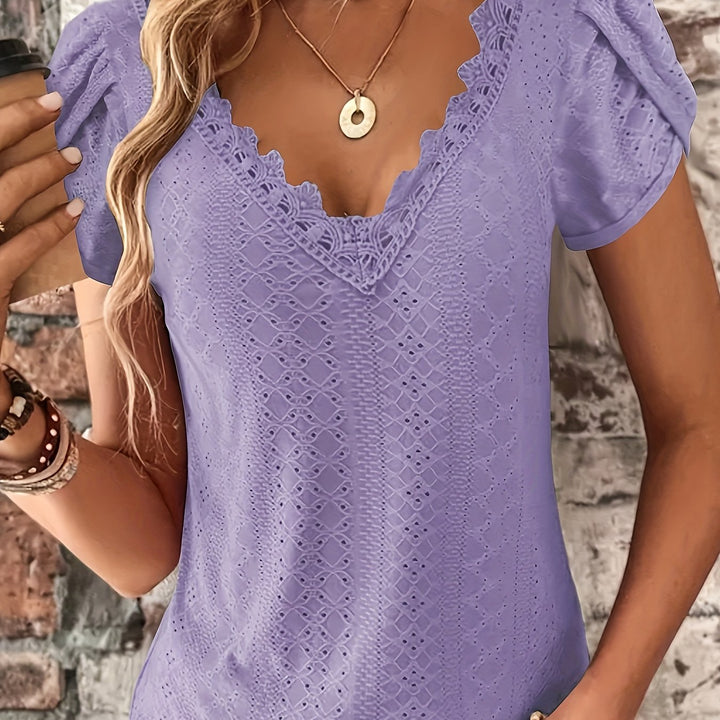Blouse – V-hals met Kanten Bies & Flexibele Pasvorm