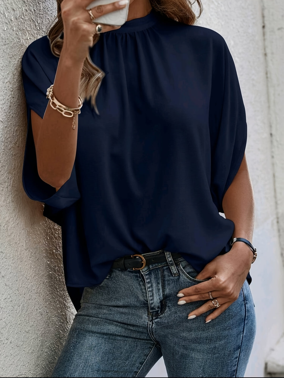 Blouse – Vleermuismouwen & Ronde Hals met Strikdetail
