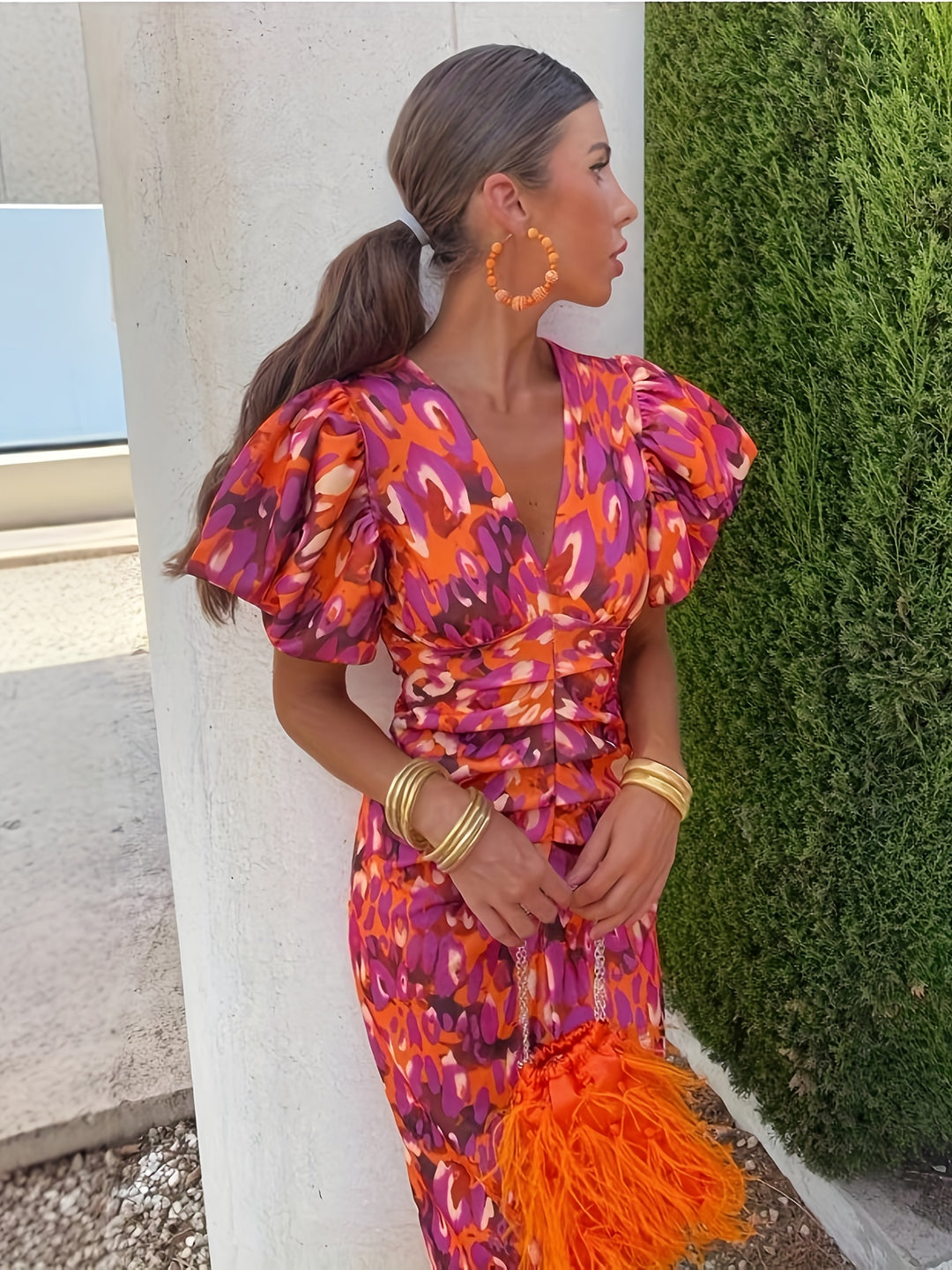 Bodycon Jurk – Geplooide Taille & V-Hals met Puff Mouwen