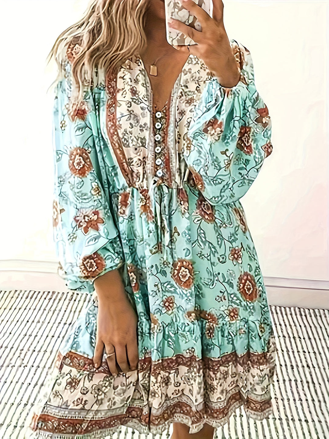 Boho Chic Jurk – V-Hals & Ruches Zoom voor Flexibele Pasvorm