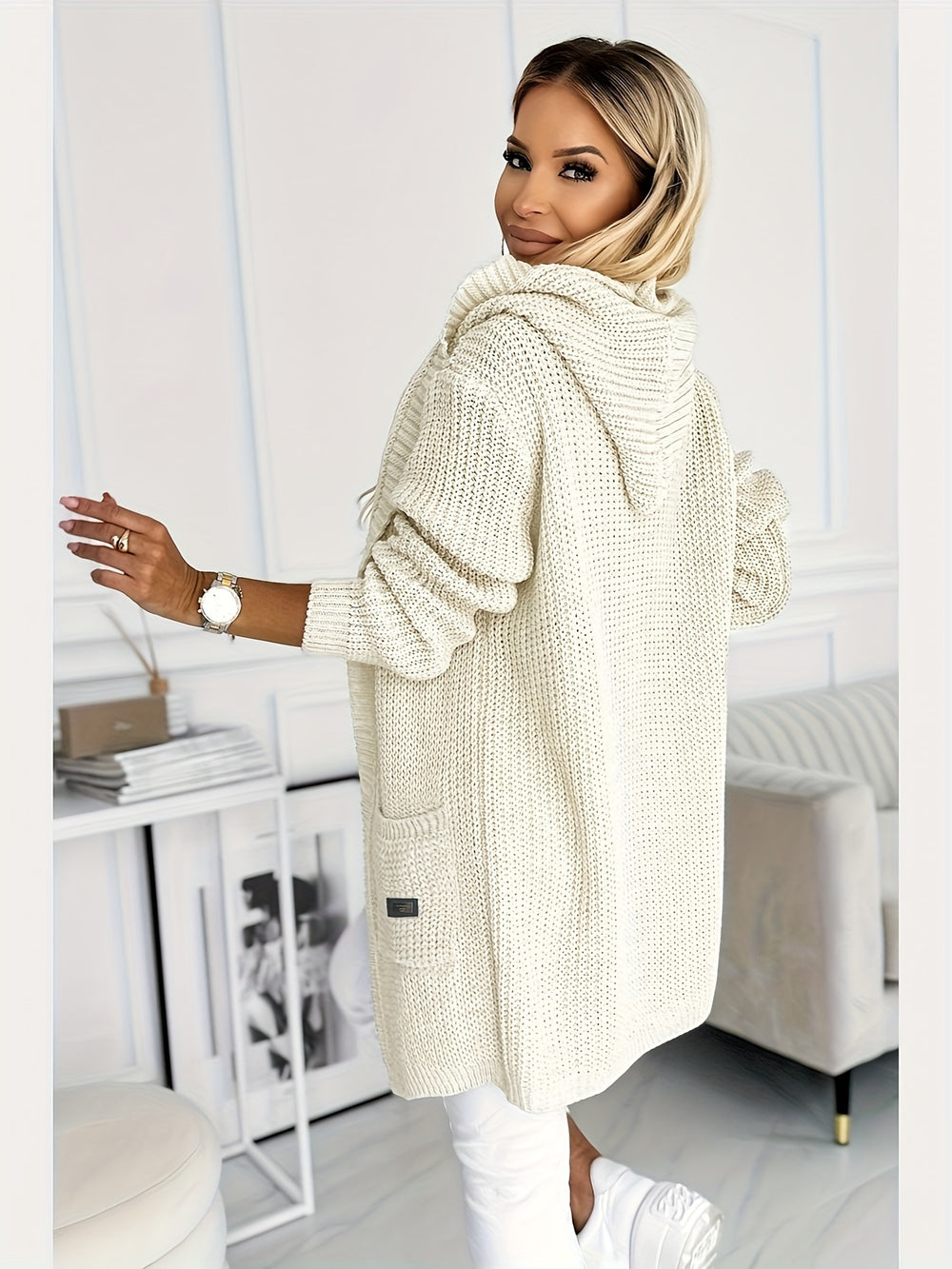 Cardigan – Gebreide Structuur & Capuchon