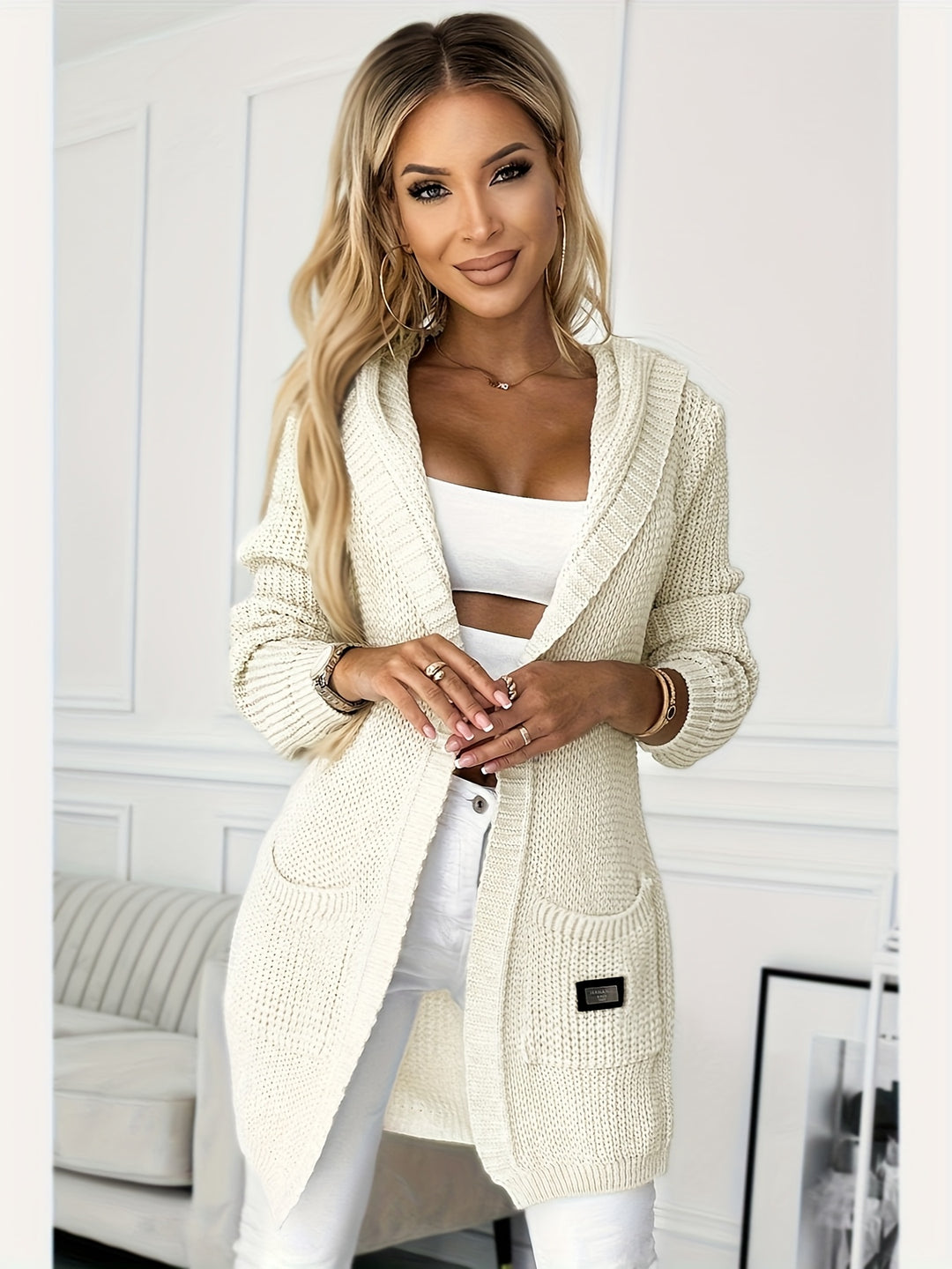 Cardigan – Gebreide Structuur & Capuchon