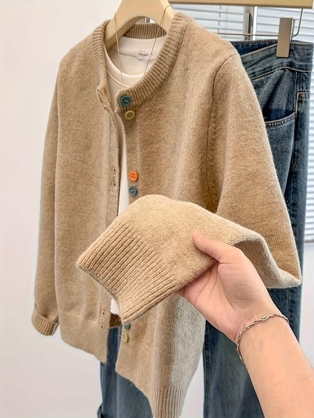 Cardigan – Gebreide Structuur & Lange Mouwen