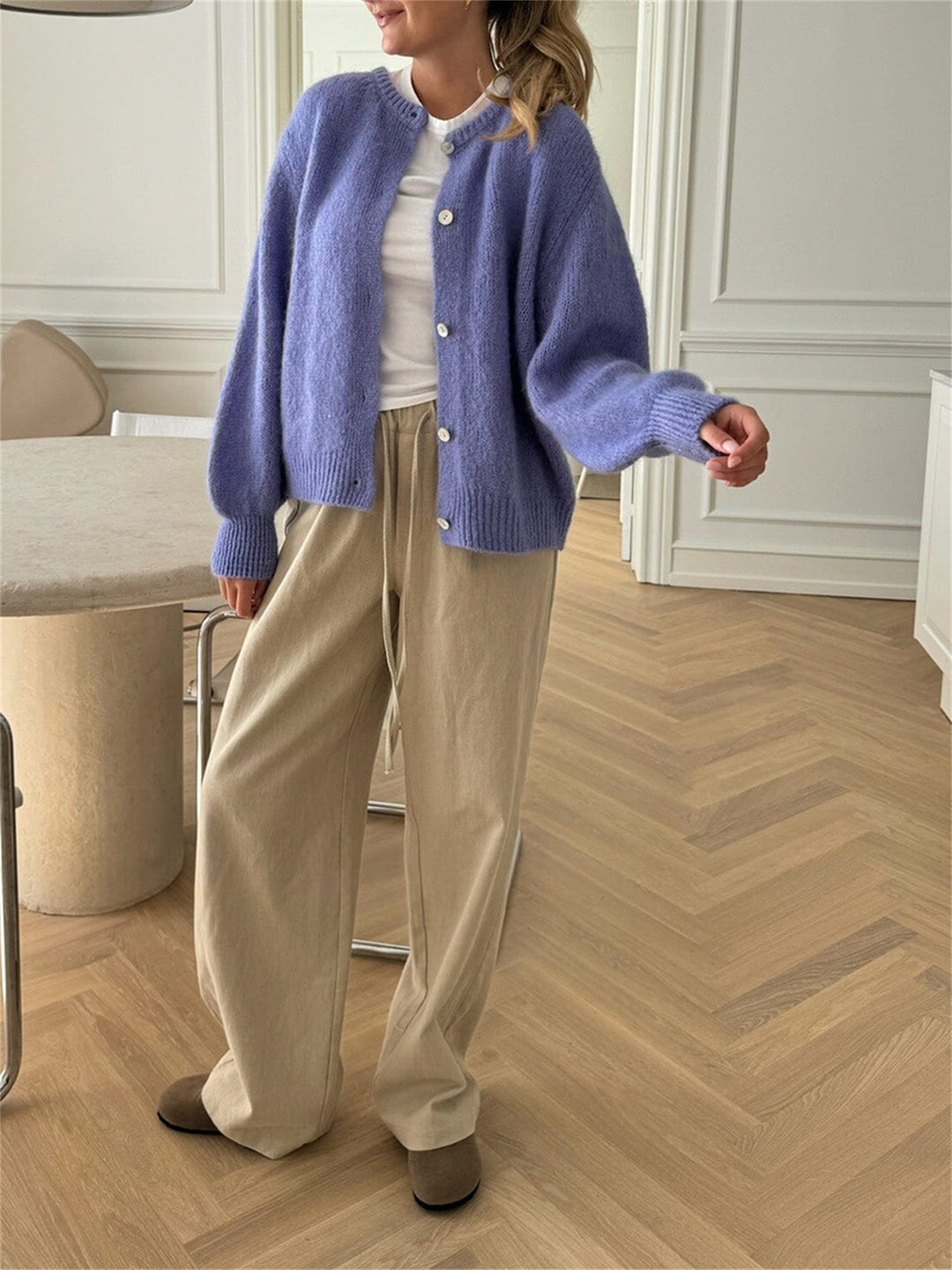Cardigan – Knoopsluiting & Zachte Warmte