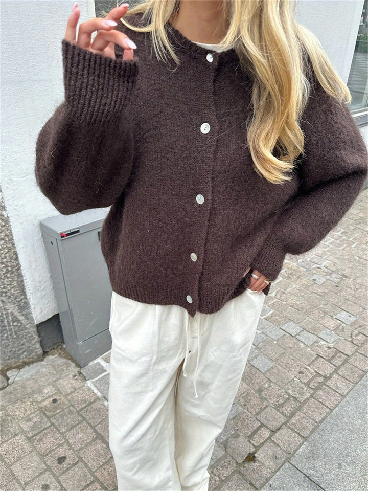 Cardigan – Knoopsluiting & Zachte Warmte