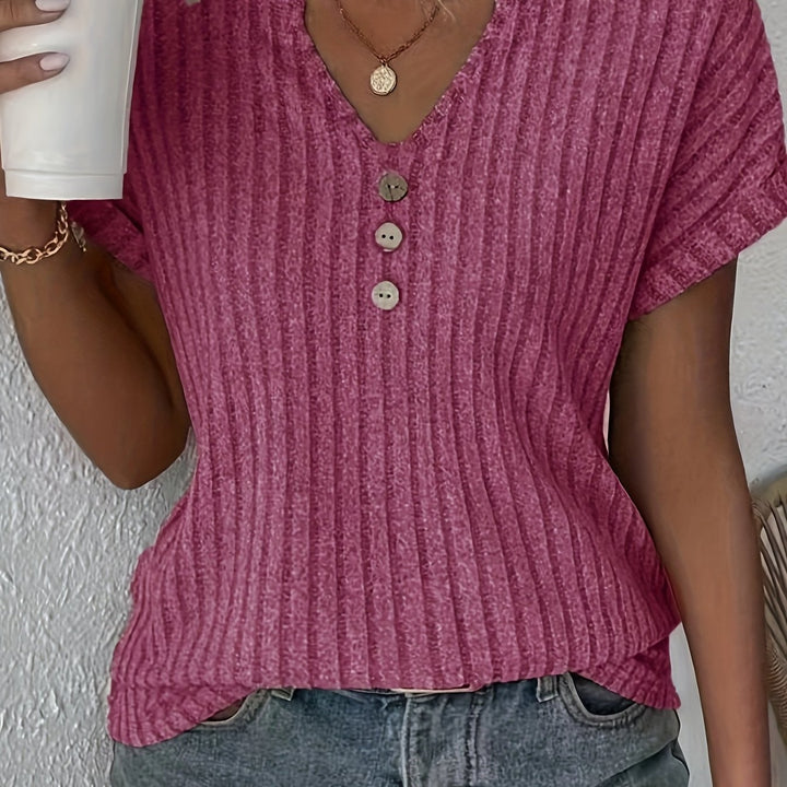 Casual Gestreept T-Shirt – V-Hals Ontwerp & Knoopsluiting