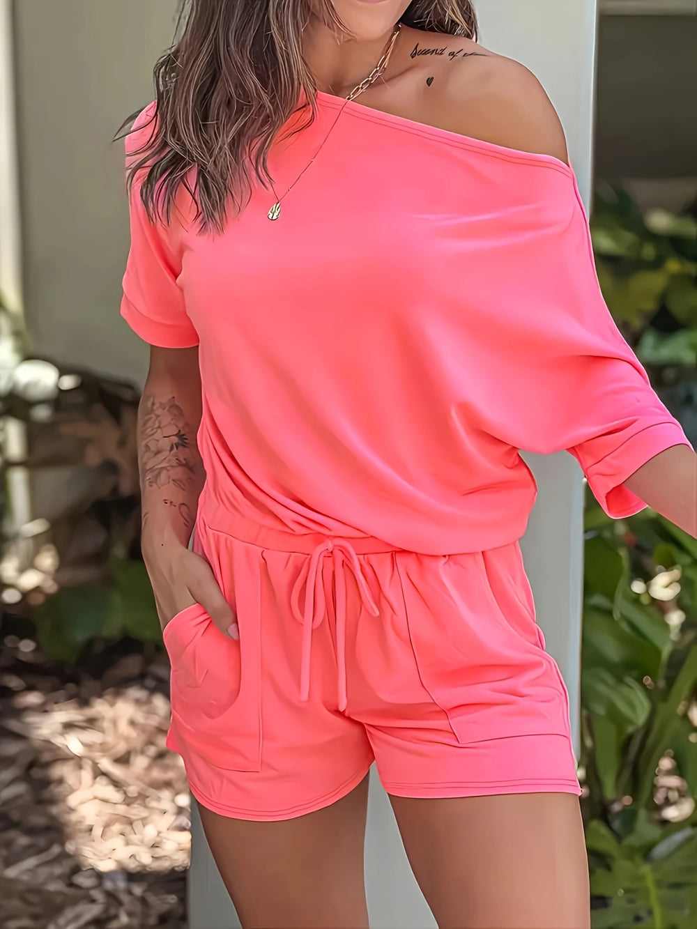 Casual Kleding Set – Één-Schouder Top & Flexibele Korte Broek