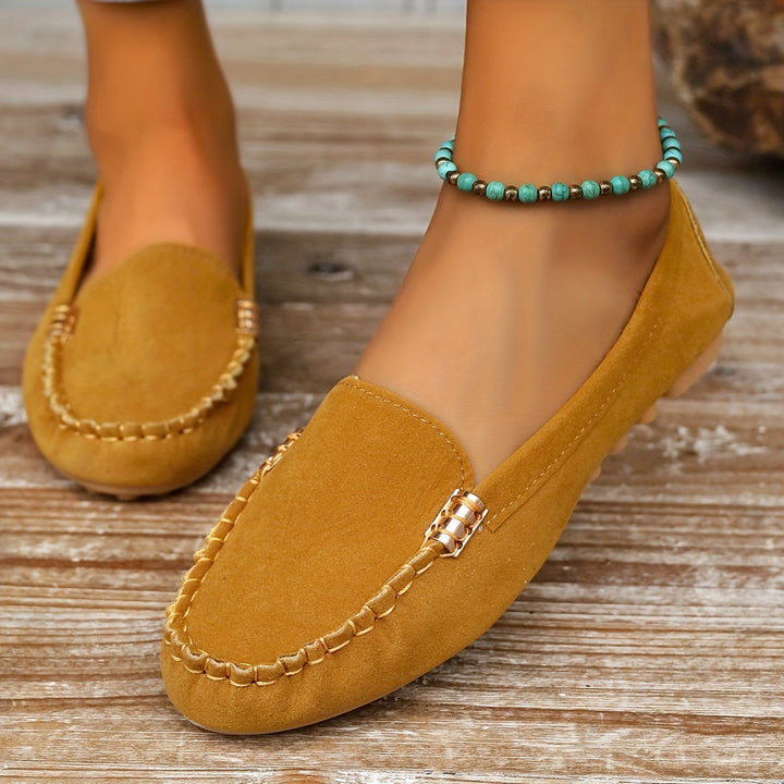Damesschoenen – Ronde Teen & Metalen Accent
