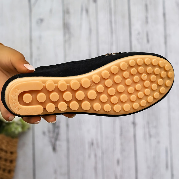 Damesschoenen – Ronde Teen & Metalen Accent