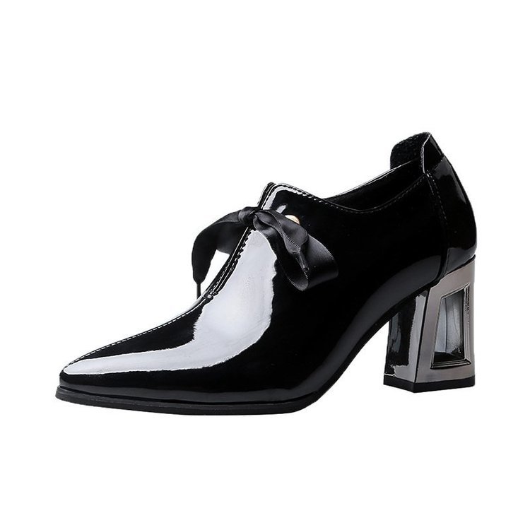 Enkele Schoenen – Puntige Neus & Vierkante Hak