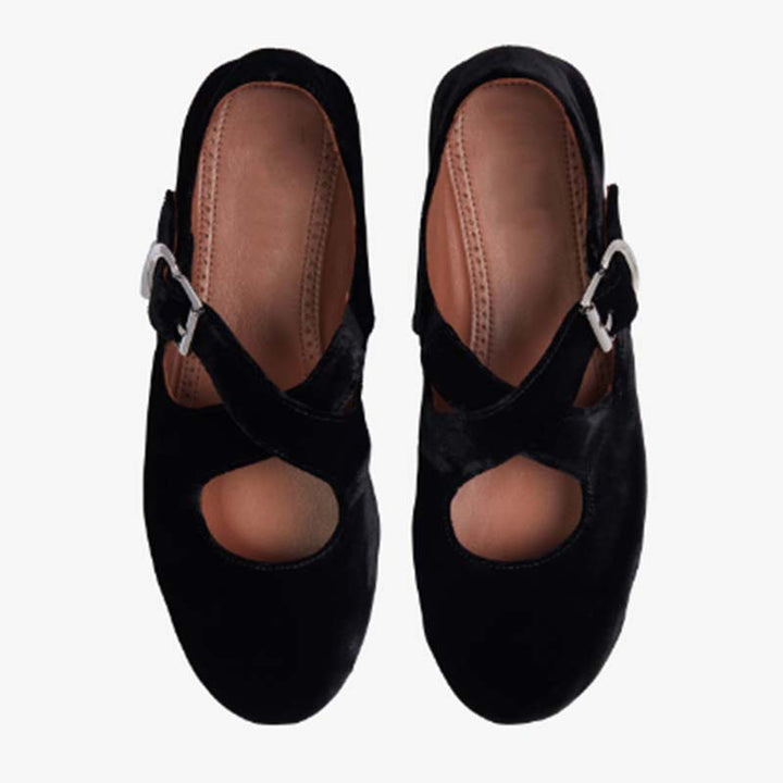 Flats Pumps – Ronde Neus & Kruisband Design