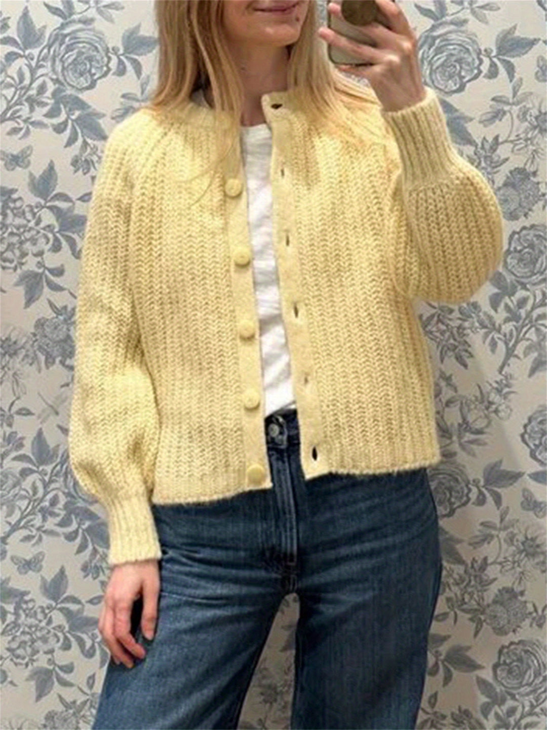 Gebreide Cardigan – Knoopsluiting & Lange Mouwen