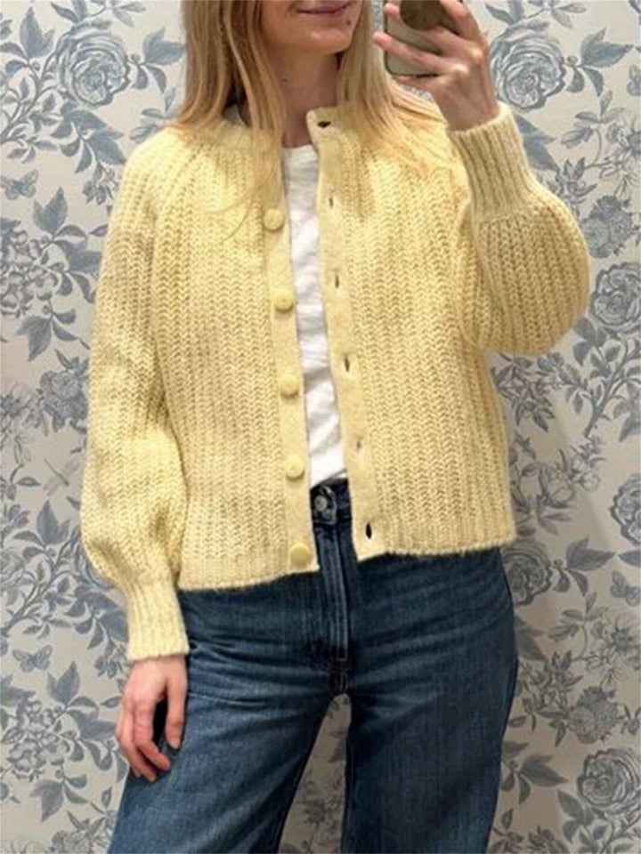 Gebreide Cardigan – Knoopsluiting & Lange Mouwen
