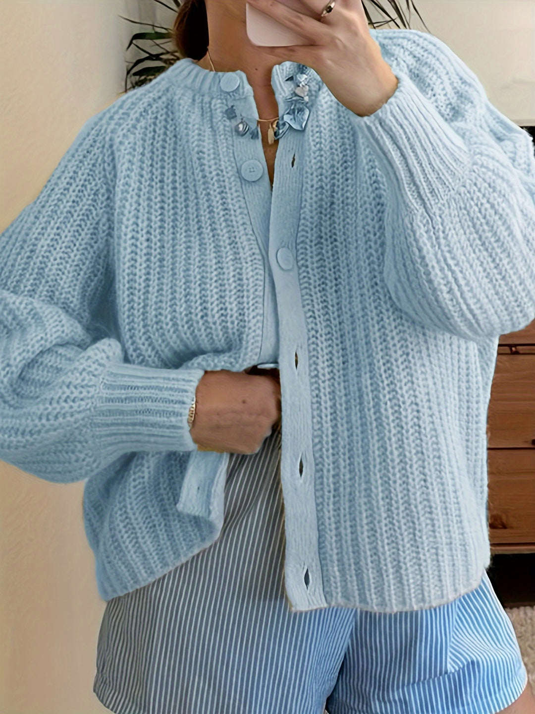 Gebreide Cardigan – Knoopsluiting & Lange Mouwen