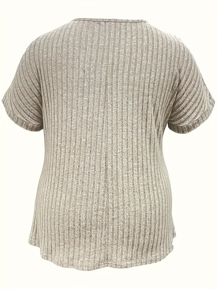 Gebreide top - V-hals en decoratieve knoopdetails