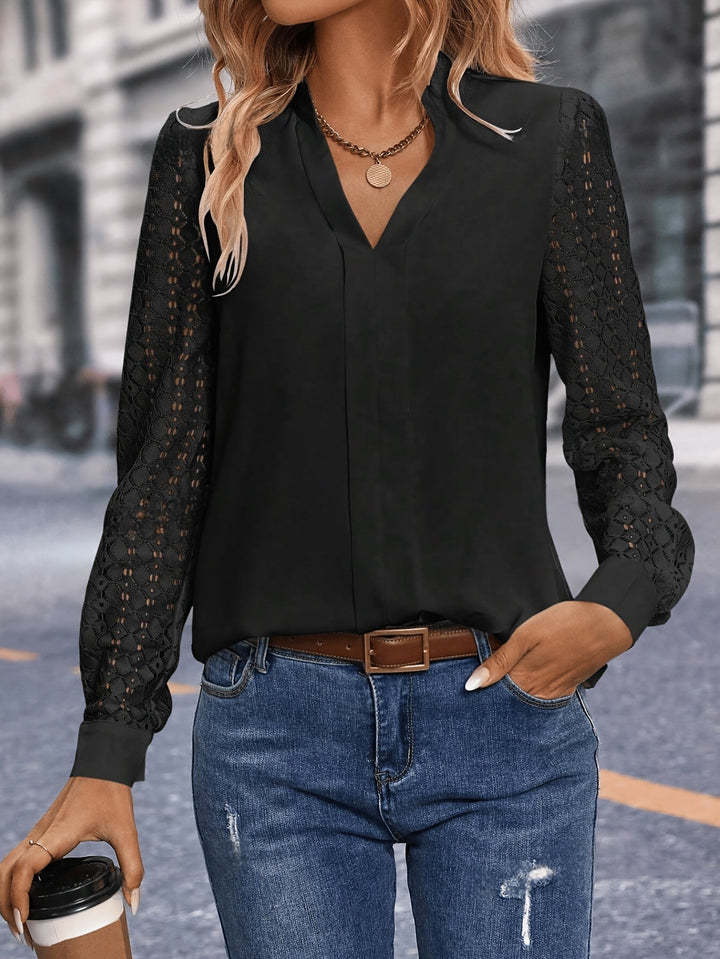 Geknotte Hals Blouse - Kantdetail en Lange Mouwen Ontwerp