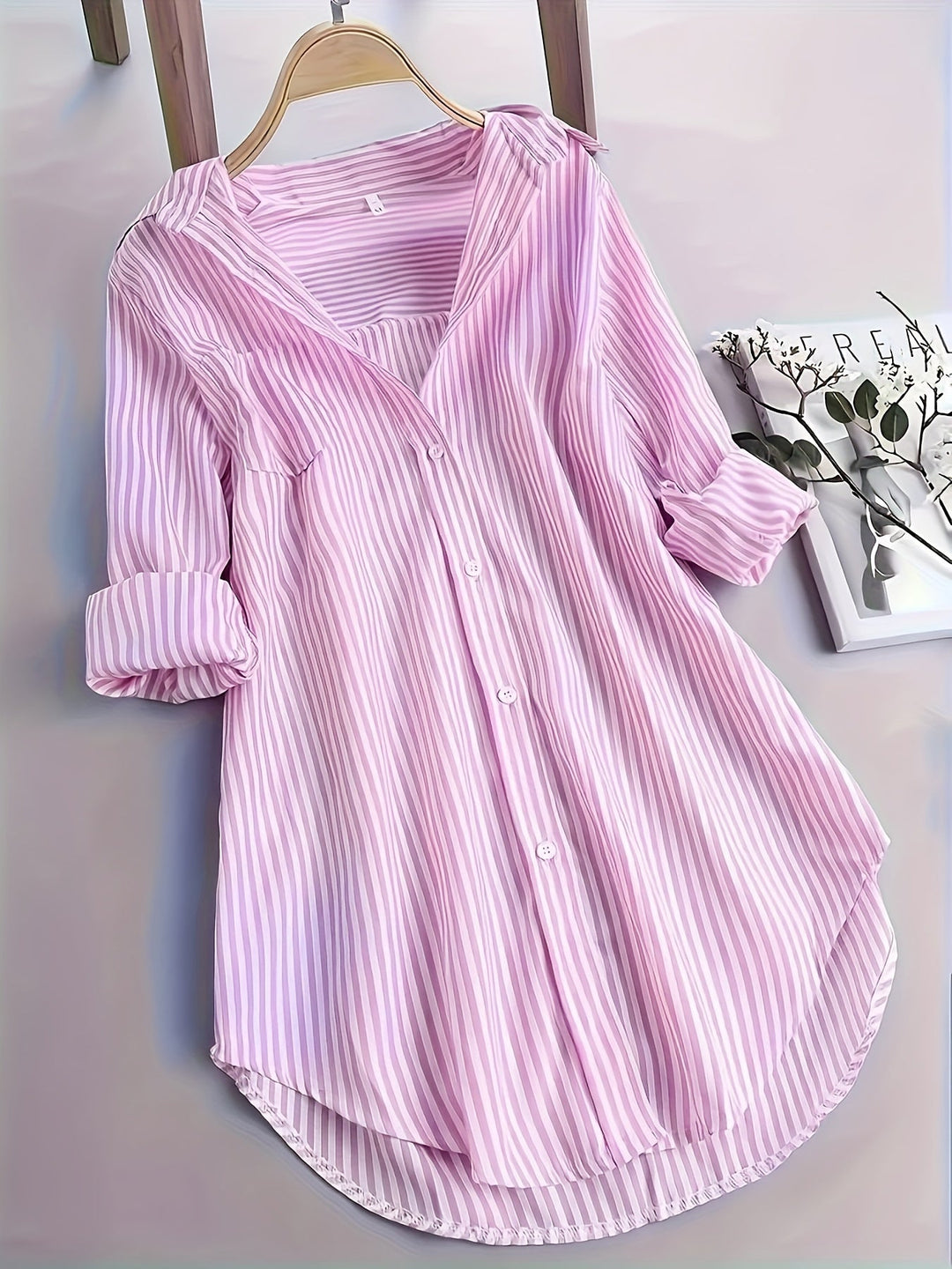 Gestreepte Shirt Met Knopen Vooraan - Curved Hem & Lange Mouwen