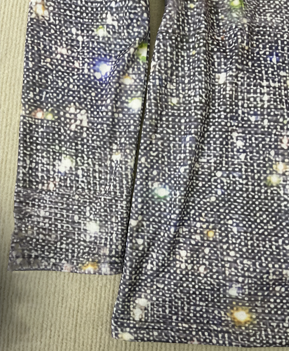Hoya - Zilver metallic disco tinsel print V-hals top met lange mouwen
