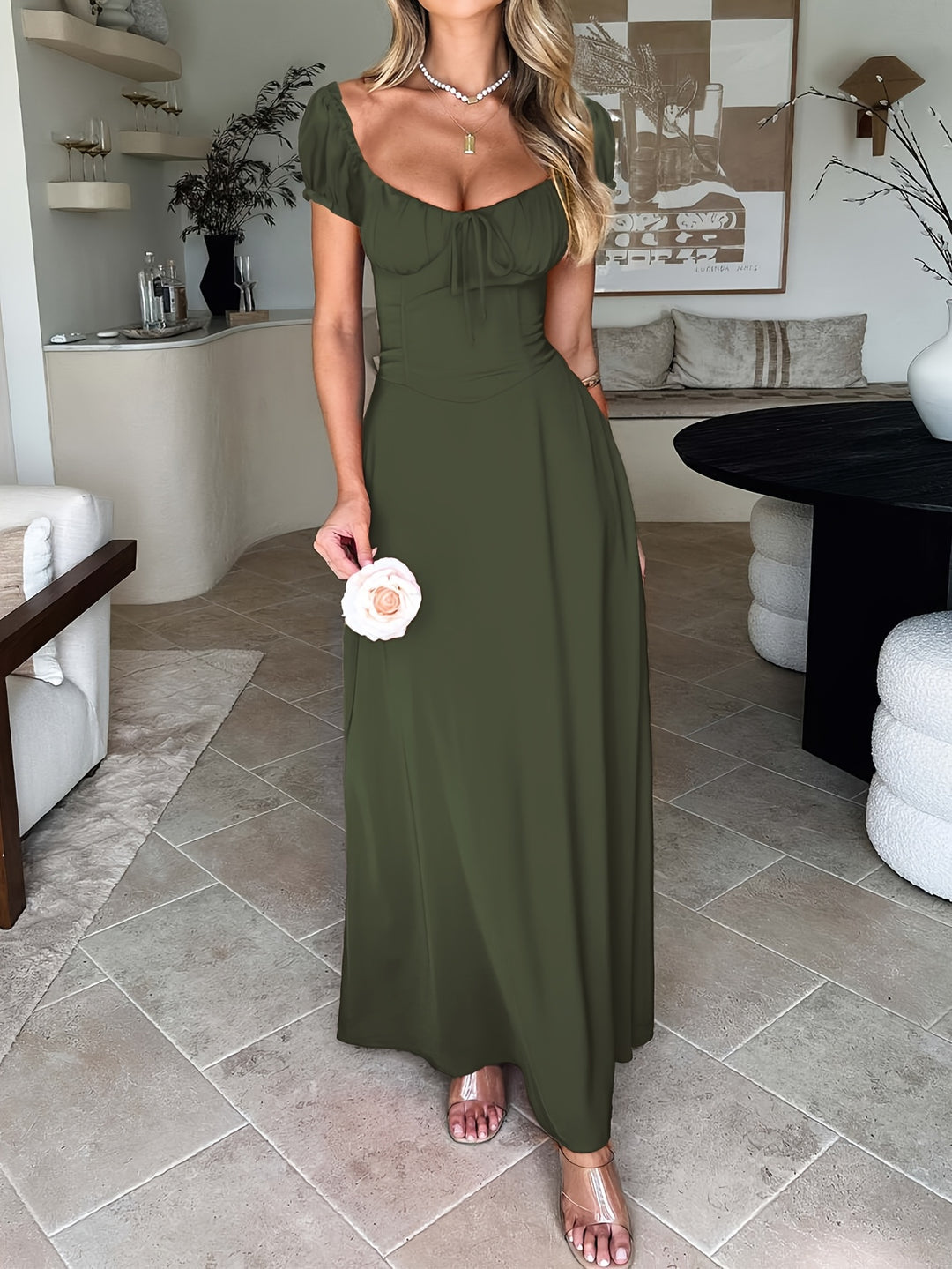 Jurk – Off-Shoulder Ontwerp & Verstelbare Tailleband