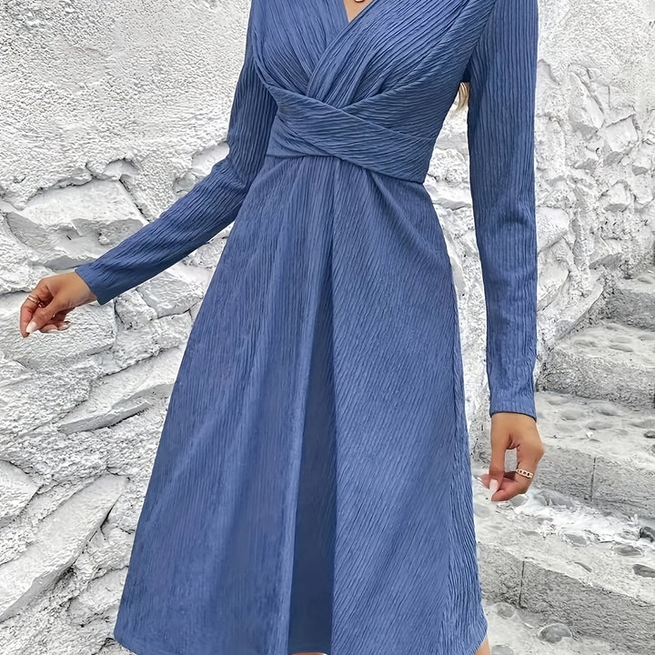 Jurk – V-hals Met Knoopdetail & Comfortabele Pasvorm