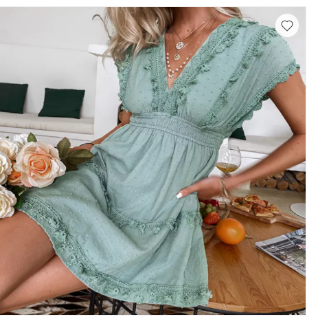Jurk – V-hals en Unieke Jacquard Stitching