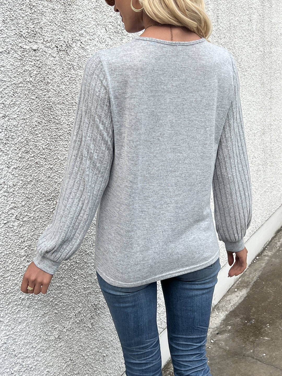Katoen-Polyester T-shirt – V-hals & Knoopsluiting