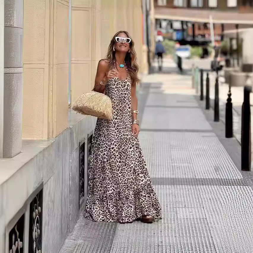 Leopard Print Jurk - V-hals Ontwerp & Open Rug Detail