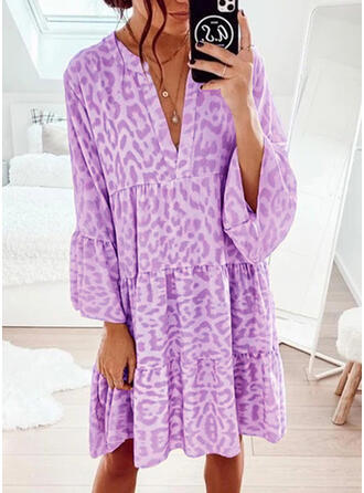Leopard Print V-Hals Laagjes Jurk - Grote Swing Rok & Trompet Mouwen