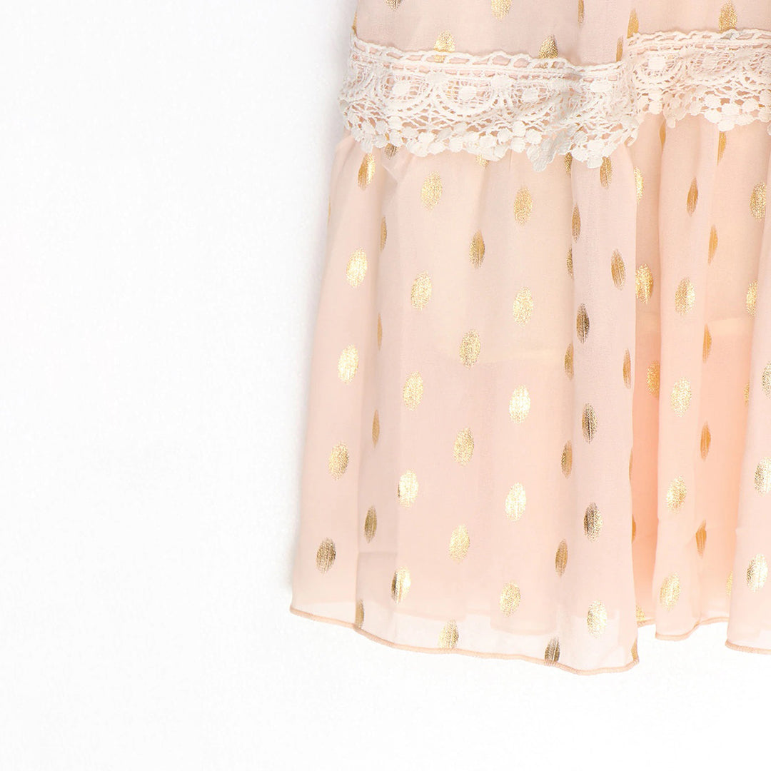 Maxi-jurk - Haakdetails & Vloeiend Stoffenontwerp