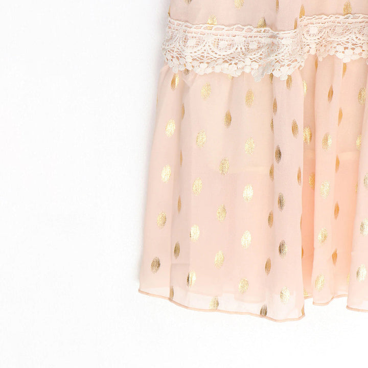 Maxi-jurk - Haakdetails & Vloeiend Stoffenontwerp