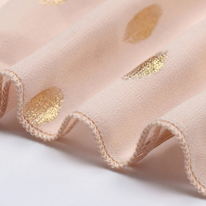 Maxi-jurk - Haakdetails & Vloeiend Stoffenontwerp