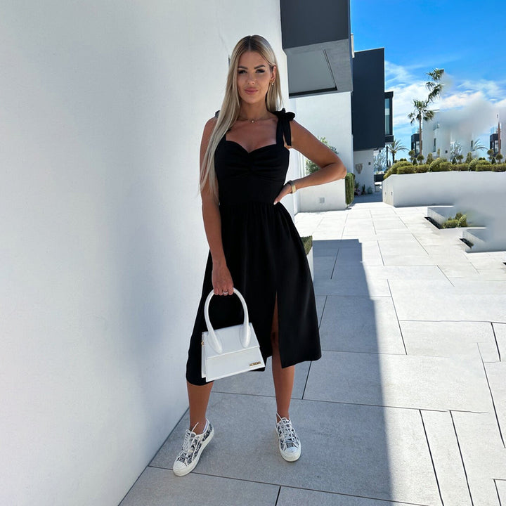 Midi Jurk - Strikdetail & Figuuraccentuerende Snit