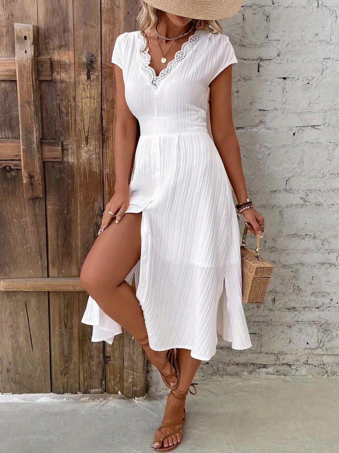 Midi Jurk – V-Hals & Geribbelde Taille