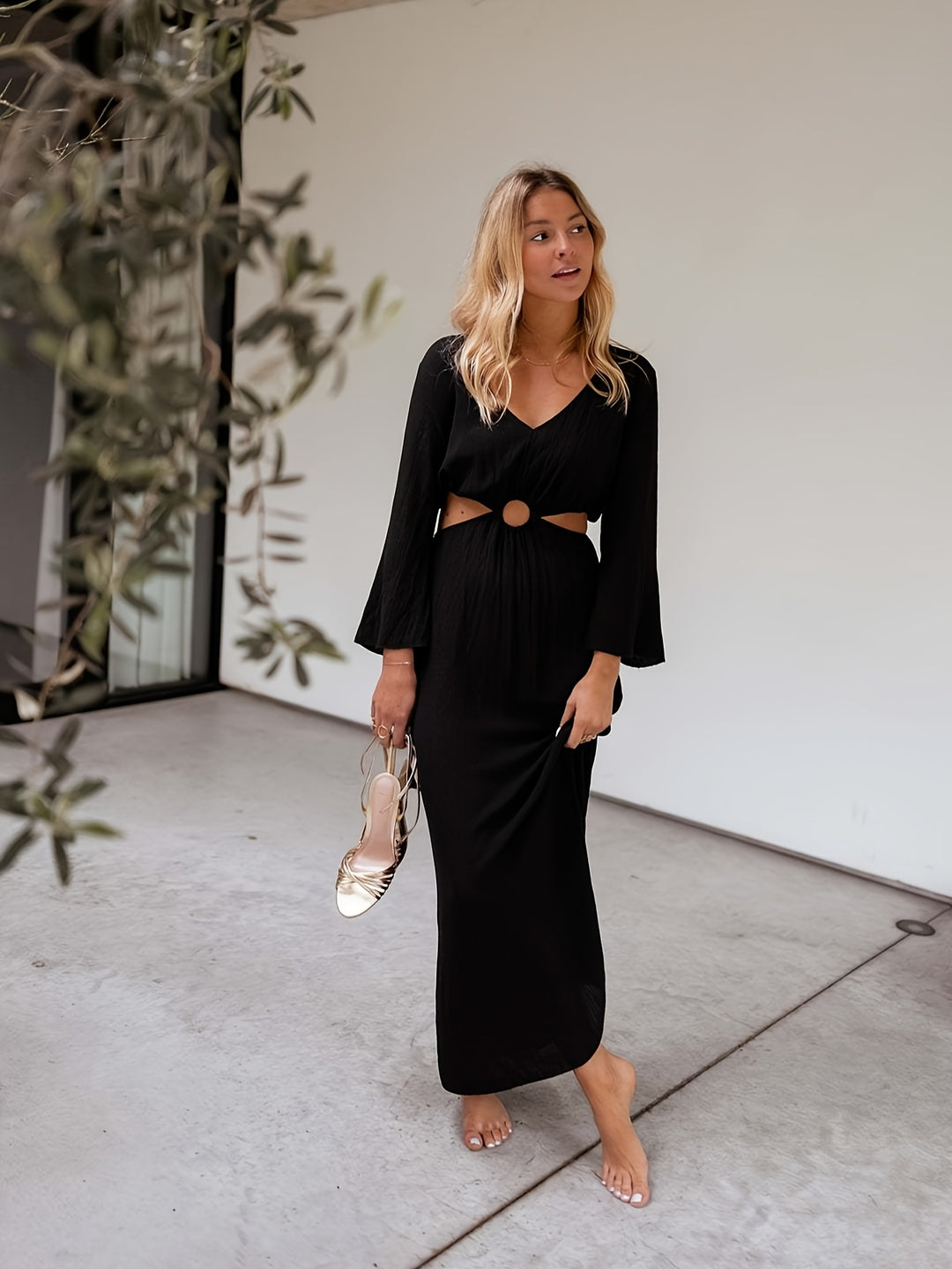 Midi Jurk – V-Hals & Taille Uitkering Met Ring Detail