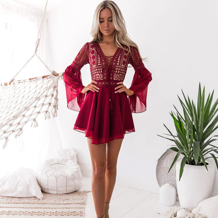 Mini-jurk - Kantdetail & Losse Pasvorm Ontwerp
