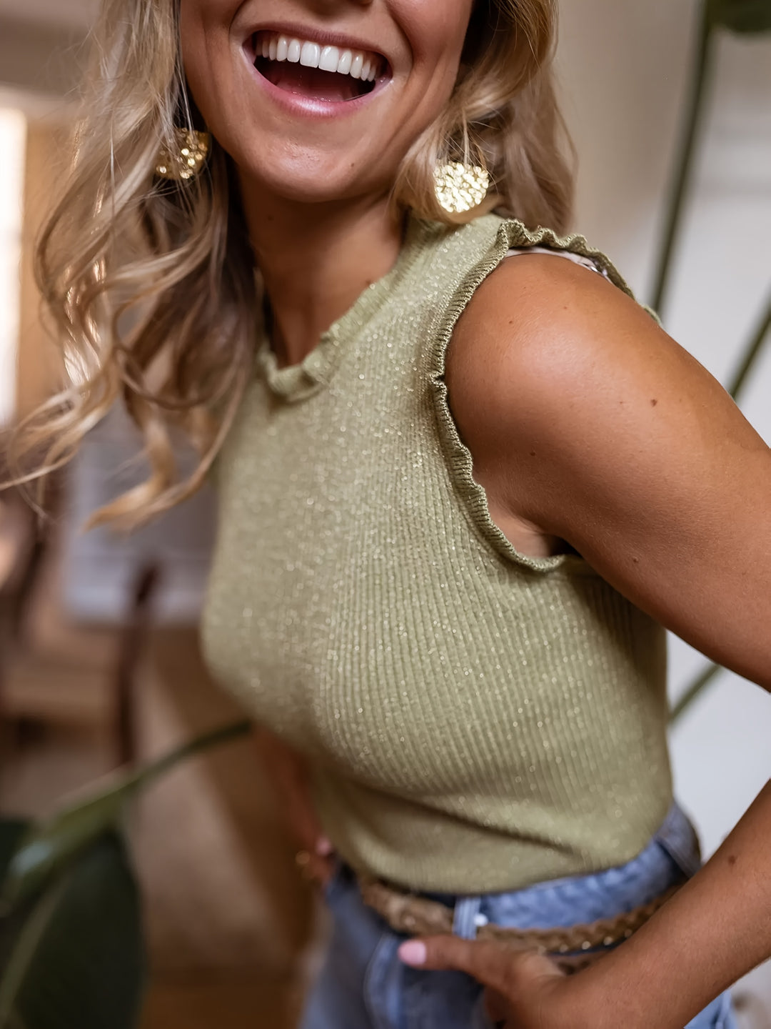 Mouwloze Top – Glinsterende Strepen & Stretchy Comfort
