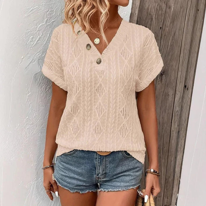 T-shirt met knoopdecoratie en V-hals - Structuurstof & korte mouwen