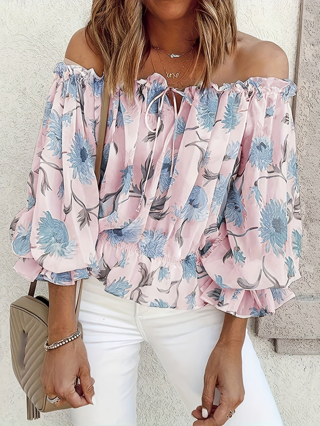 Off-Shoulder Bloemen Chiffon Blouse - Plissé Lantaarnmouwen & Lichtgewicht