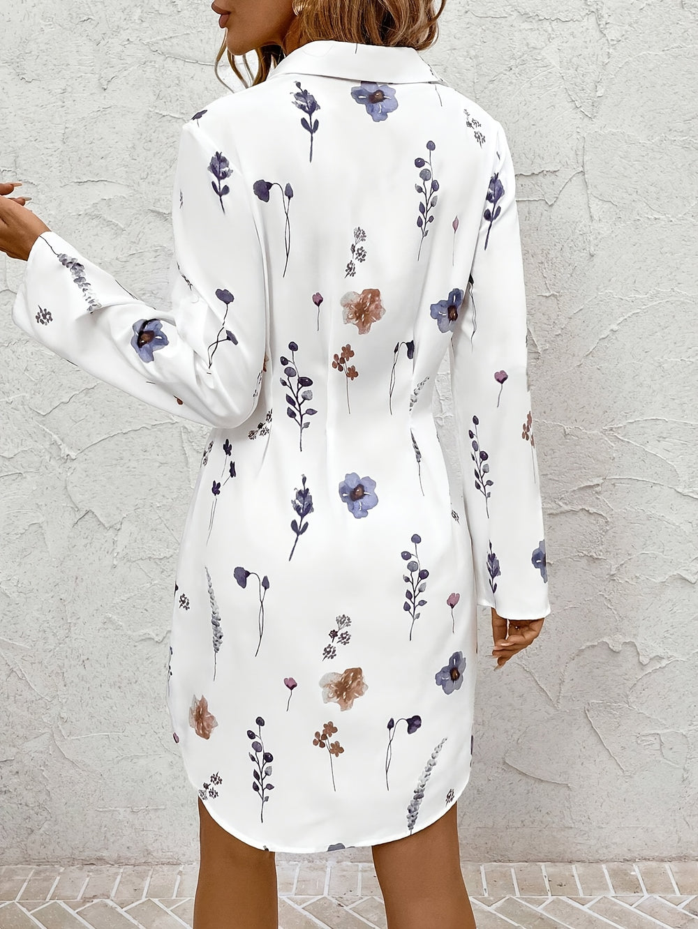 Overhemdjurk met bloemenprint - Lange Mouwen & Gedimd Hemddesign